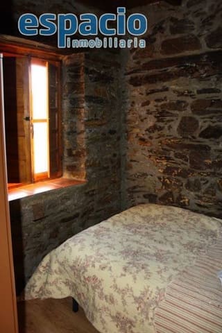 4 chambre Villa/Maison à vendre à Puente de Domingo Flórez - 70 000 € (Ref: 2733895)