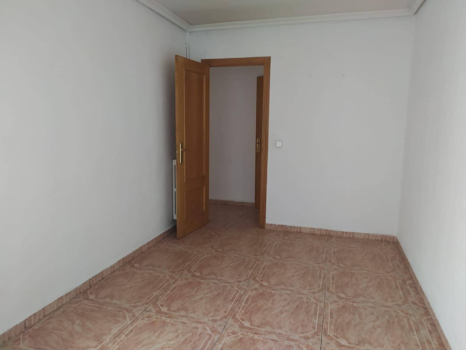 3 soverom Leilighet til salgs i Ponferrada - € 48 000 (Ref: 2733913)