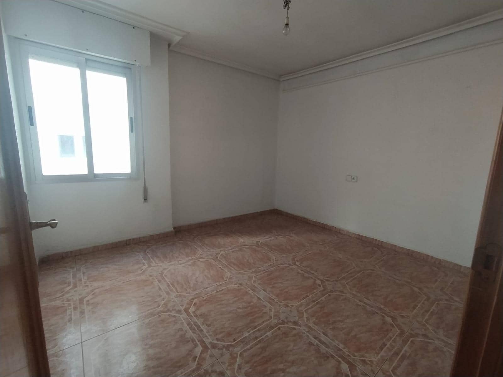 3 soverom Leilighet til salgs i Ponferrada - € 48 000 (Ref: 2733913)