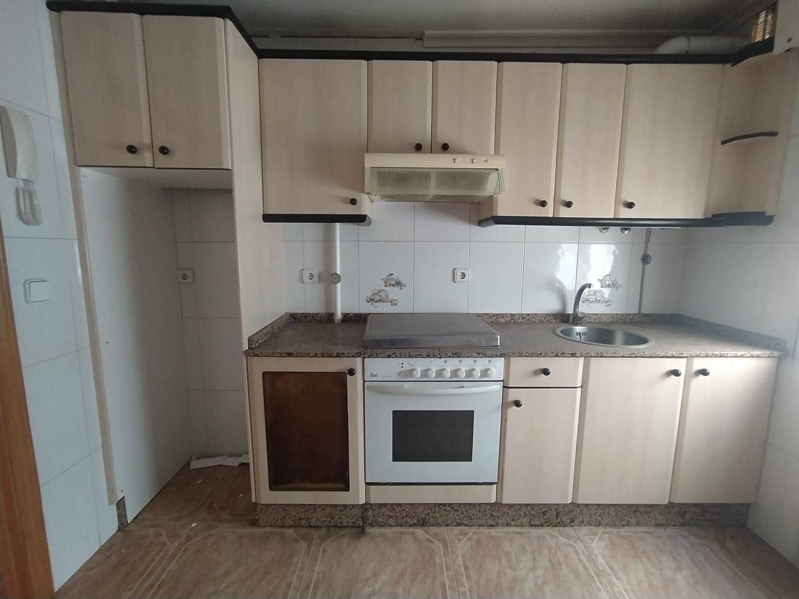 3 soverom Leilighet til salgs i Ponferrada - € 48 000 (Ref: 2733913)