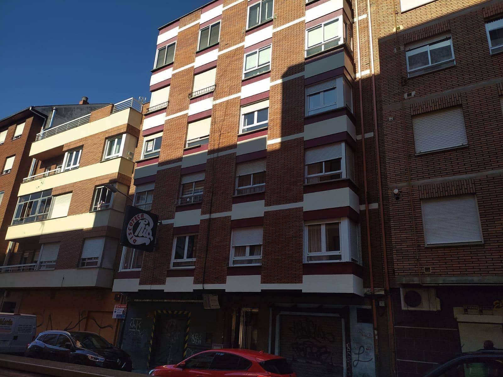 3 soverom Leilighet til salgs i Ponferrada - € 48 000 (Ref: 2733913)