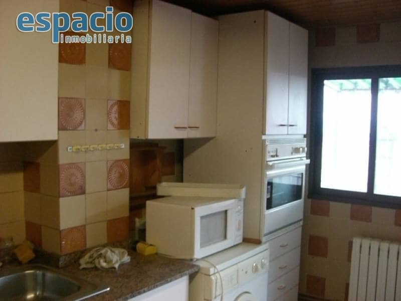 3 soveværelse Finca/Landehus til salg i Pobladura de Somoza med garage - € 95.000 (Ref: 3604411)