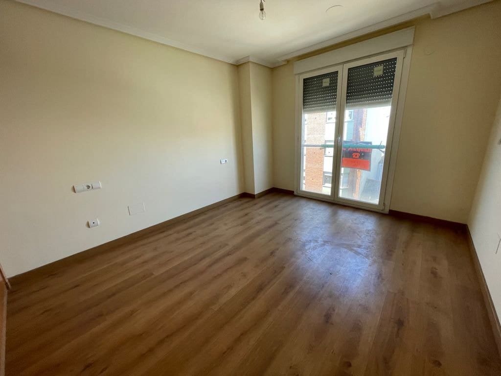 3 Zimmer Wohnung zu verkaufen in Ponferrada - 190.000 € (Ref: 3604423)