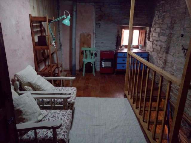 2 soverom Hus til salgs i Ponferrada - € 65 000 (Ref: 3604439)