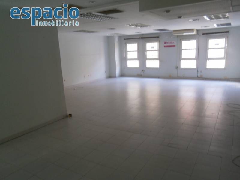 Kontor til leje i Ponferrada - € 800 (Ref: 3604443)