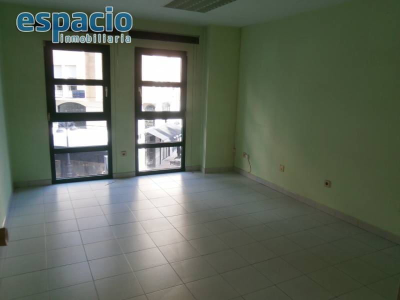 Kontor til leje i Ponferrada - € 800 (Ref: 3604443)