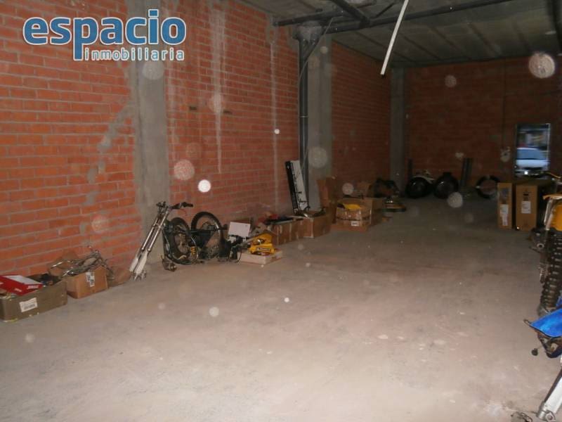 Commercieel te huur in Ponferrada - € 500 (Ref: 3604444)