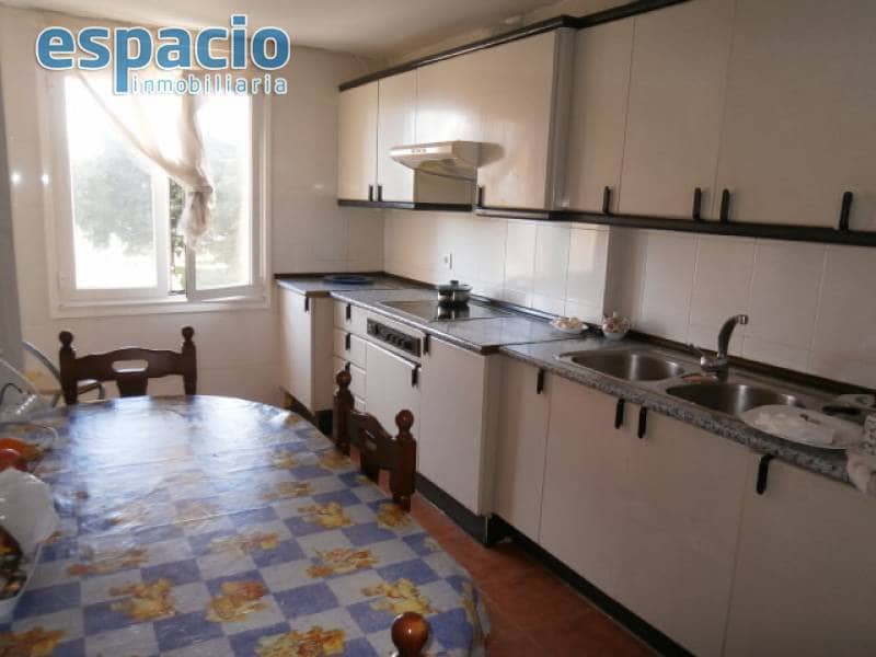 5 slaapkamer Flat te koop in Ponferrada - € 119.000 (Ref: 3604470)