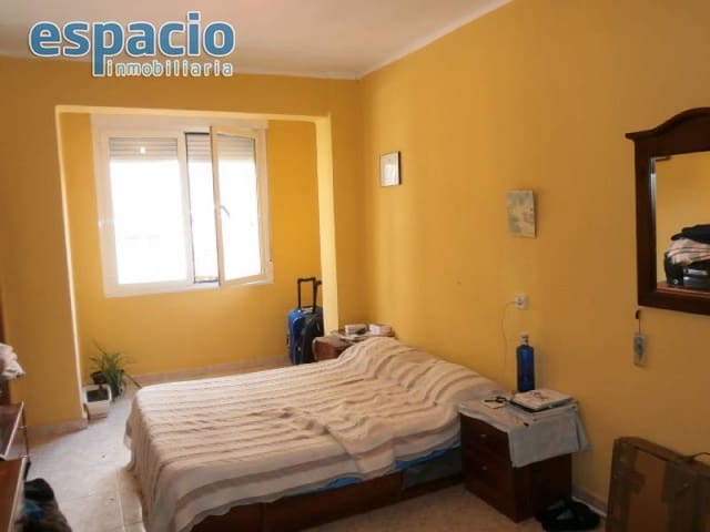 5 soveværelse Lejlighed til salg i Ponferrada - € 119.000 (Ref: 3604470)