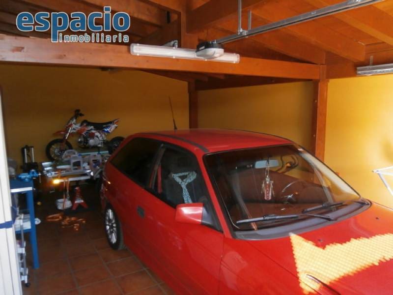 3 bedroom Terraced Villa for sale in Arganza with garage - € 150,000 (Ref: 3604490)