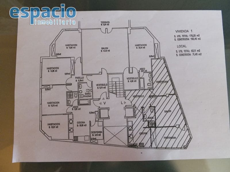 4 bedroom Flat for sale in Ponferrada - € 260,000 (Ref: 3604497)
