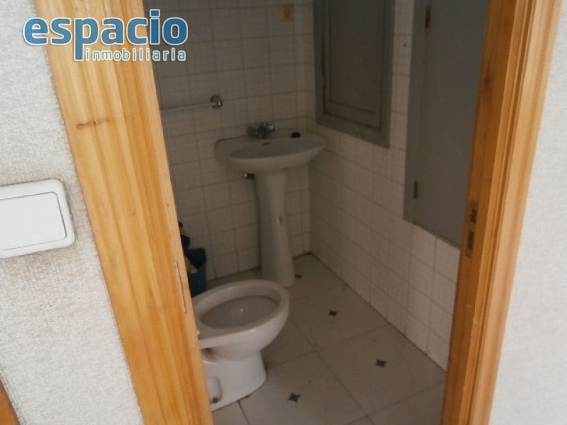 Office for rent in Ponferrada - € 250 (Ref: 3604500)
