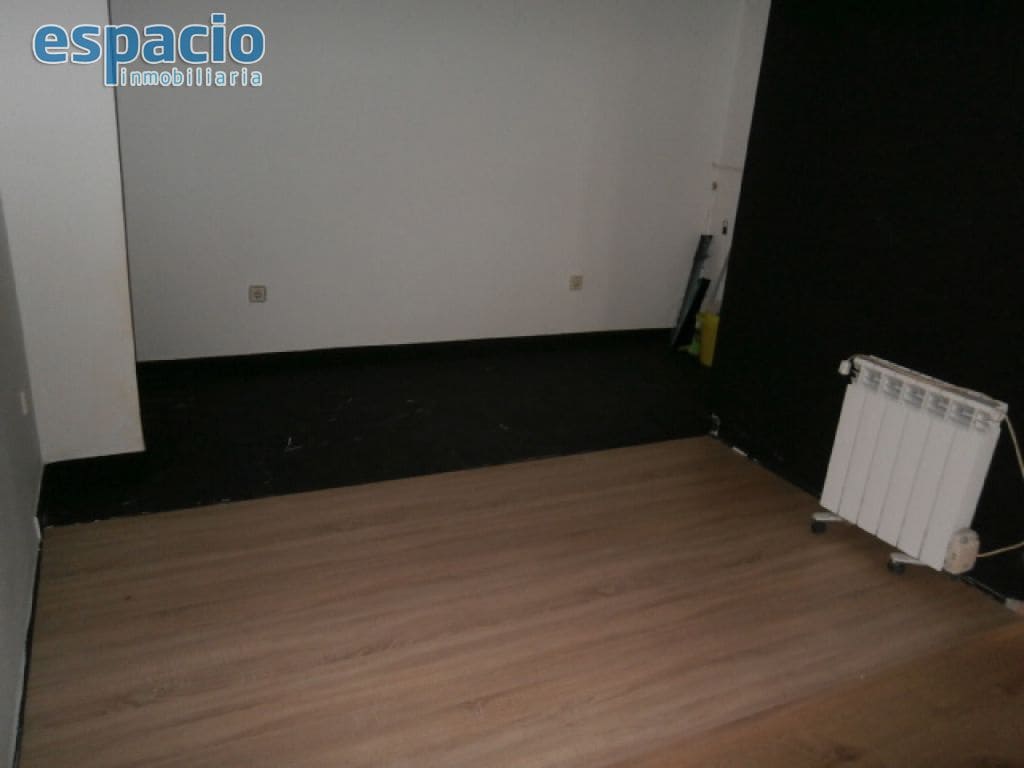 Erhverv til salg i Ponferrada - € 49.000 (Ref: 3604530)