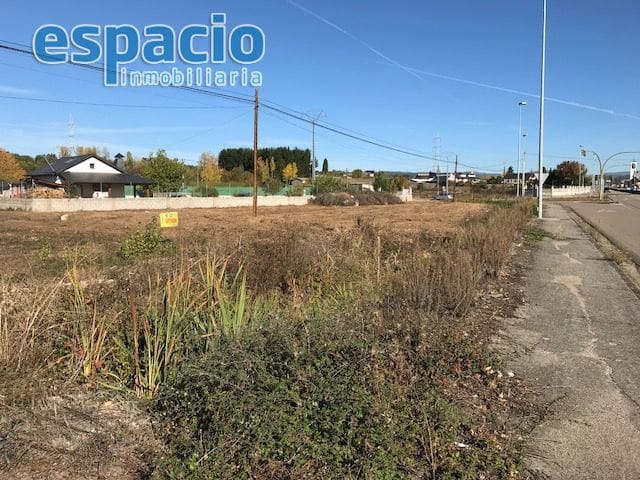 Finca/Landehus til salg i San Andres de Montejos, Ponferrada - € 45.000 (Ref: 3604608)