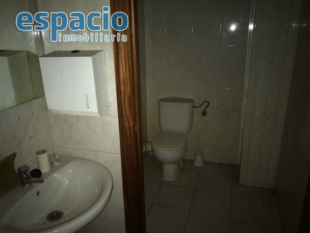 Erhverv til leje i Ponferrada - € 350 (Ref: 3604617)