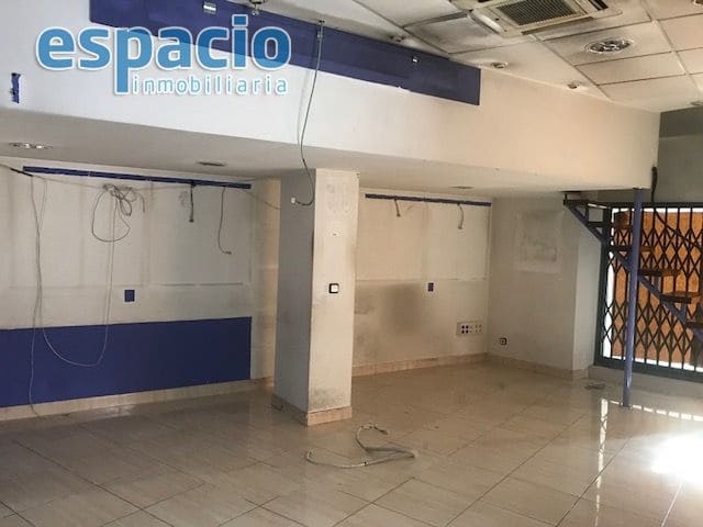Commercieel te huur in Ponferrada - € 600 (Ref: 3604618)