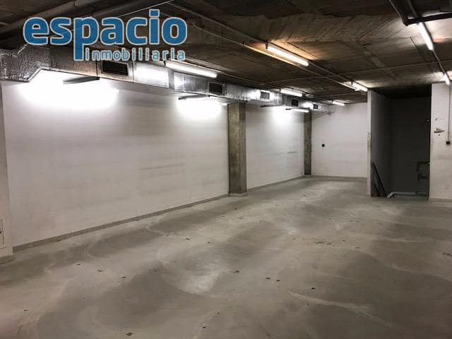Commercial for rent in Ponferrada - € 4,900 (Ref: 3632943)