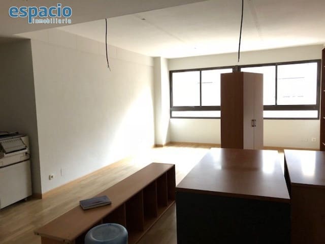 Kontor til leje i Ponferrada - € 250 (Ref: 3803848)