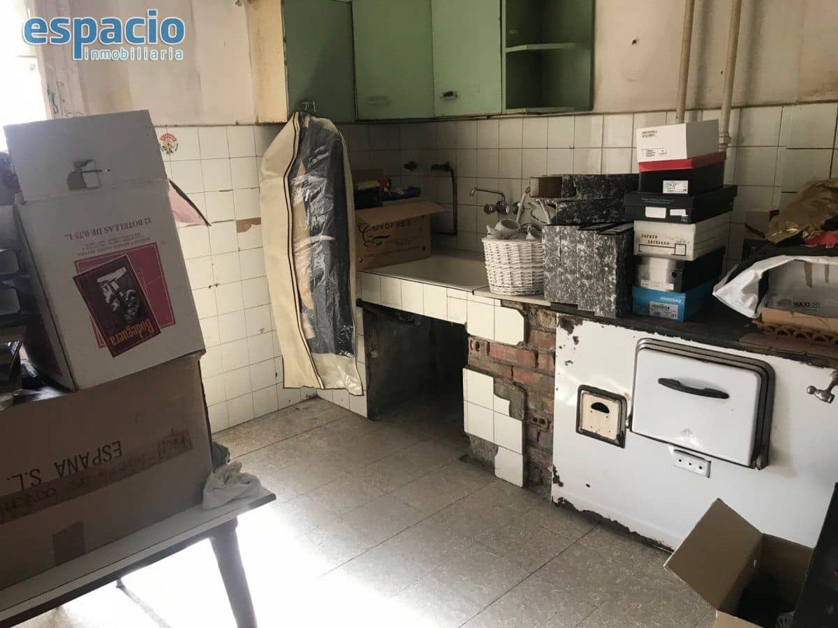 4 soverom Leilighet til salgs i Ponferrada - € 100 000 (Ref: 3922456)