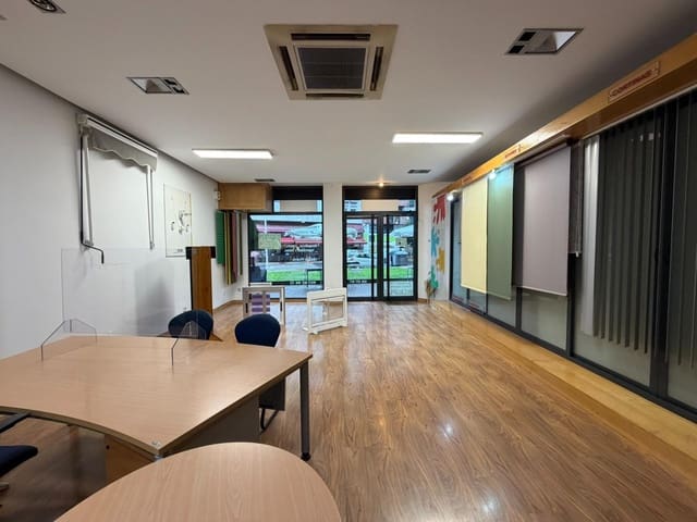 Commercial for rent in Ponferrada - € 600 (Ref: 3988625)