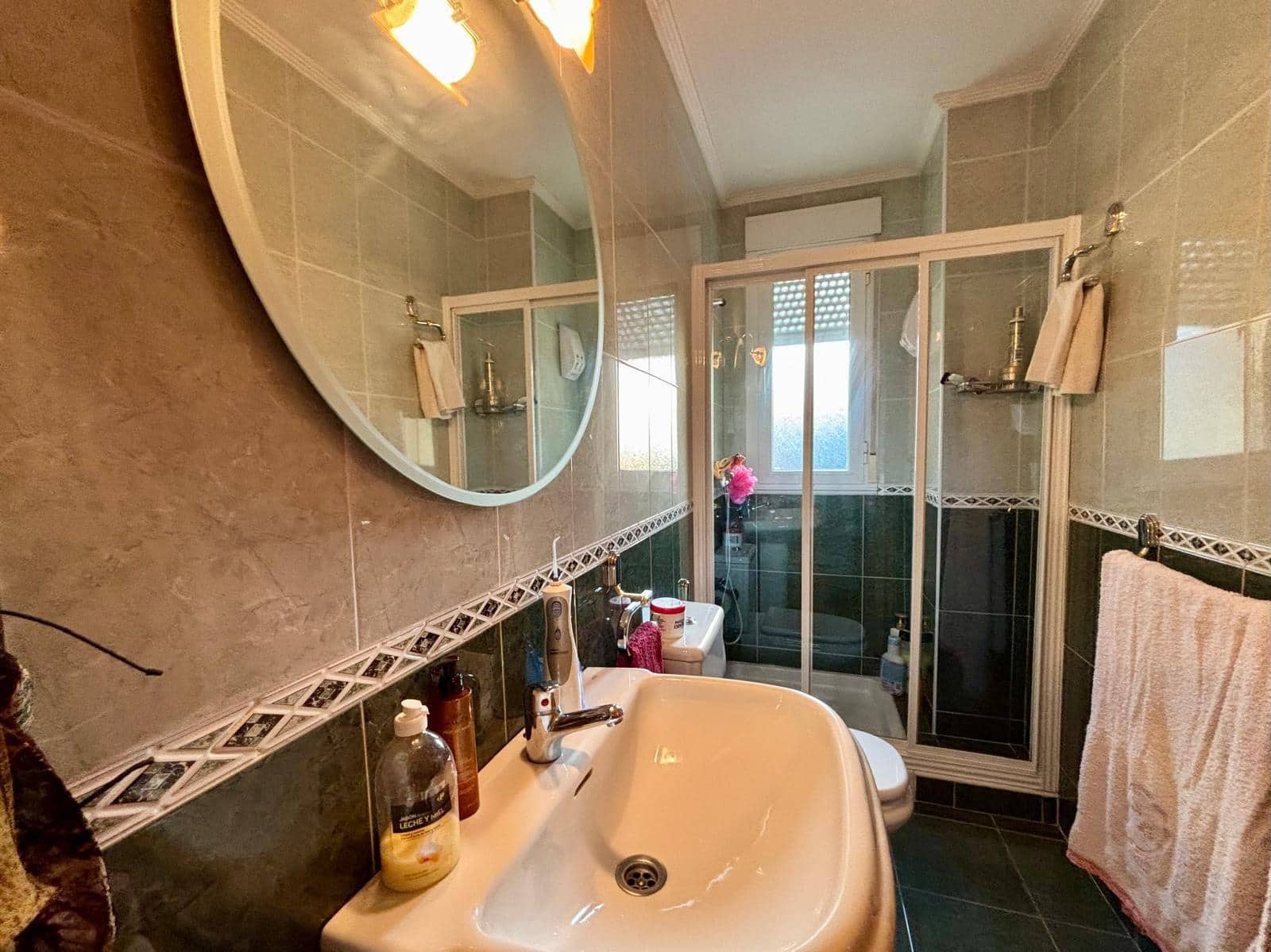 4 soveværelse Rækkehus til salg i Ponferrada med garage - € 400.000 (Ref: 3992827)