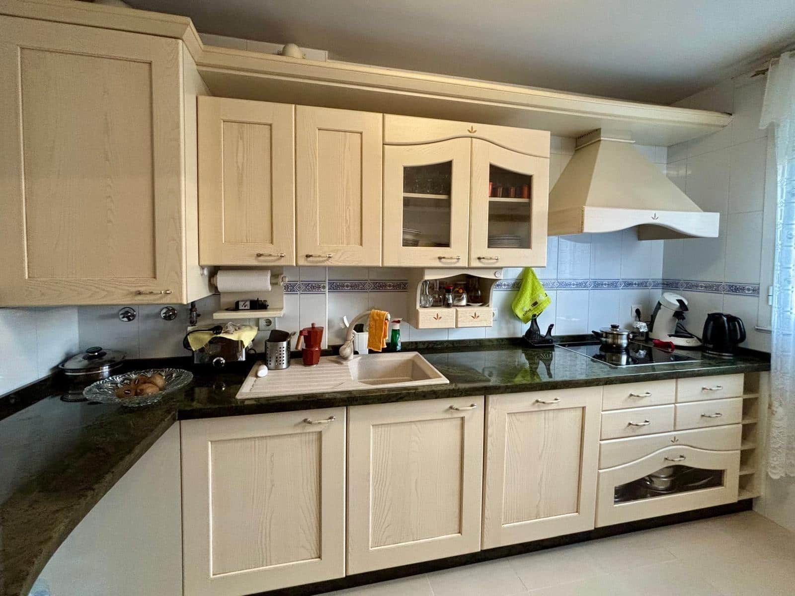 4 soveværelse Rækkehus til salg i Ponferrada med garage - € 400.000 (Ref: 3992827)