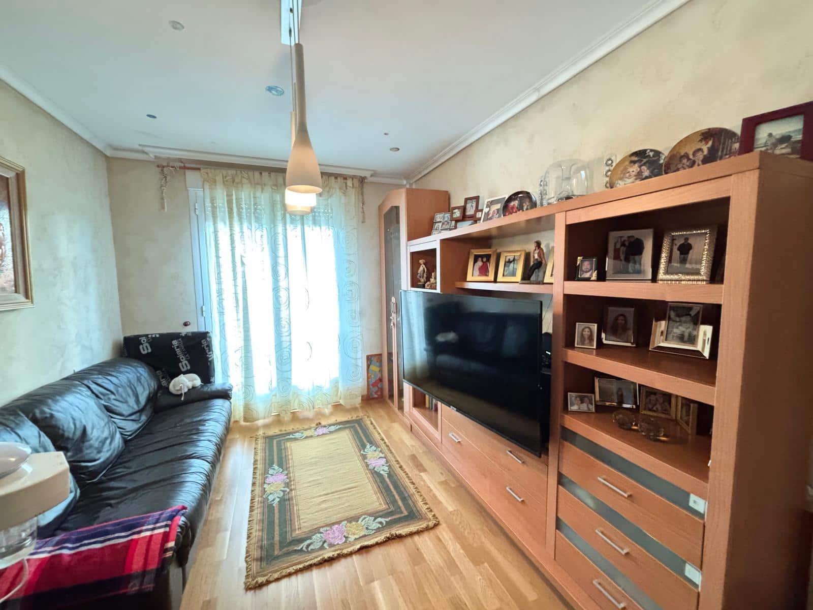 4 soveværelse Rækkehus til salg i Ponferrada med garage - € 400.000 (Ref: 3992827)