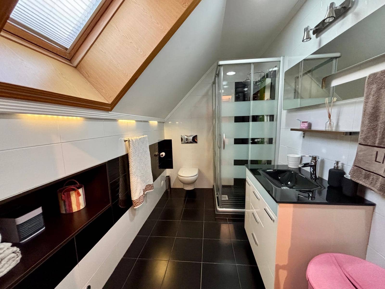 4 soveværelse Rækkehus til salg i Ponferrada med garage - € 400.000 (Ref: 3992827)