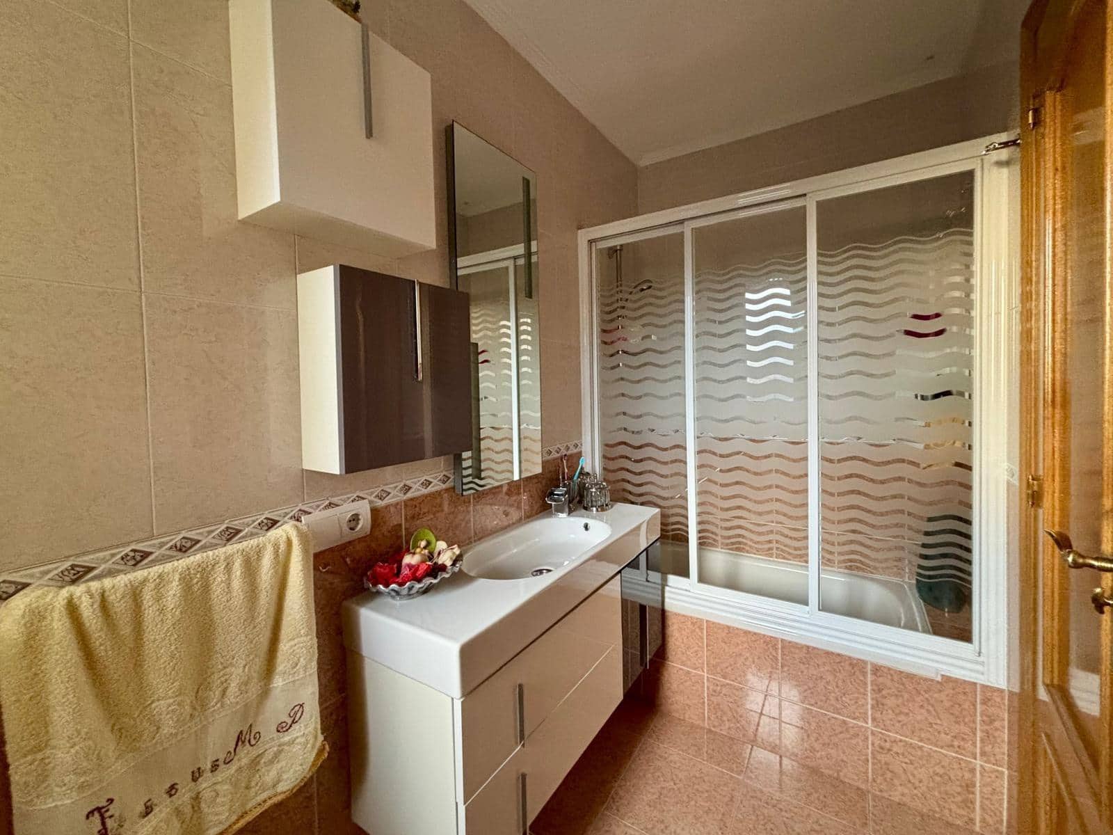 4 soveværelse Rækkehus til salg i Ponferrada med garage - € 400.000 (Ref: 3992827)