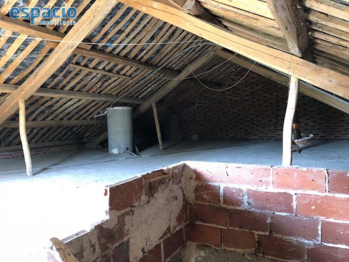 4 bedroom Finca/Country House for sale in Villadepalos - € 80,000 (Ref: 4130720)