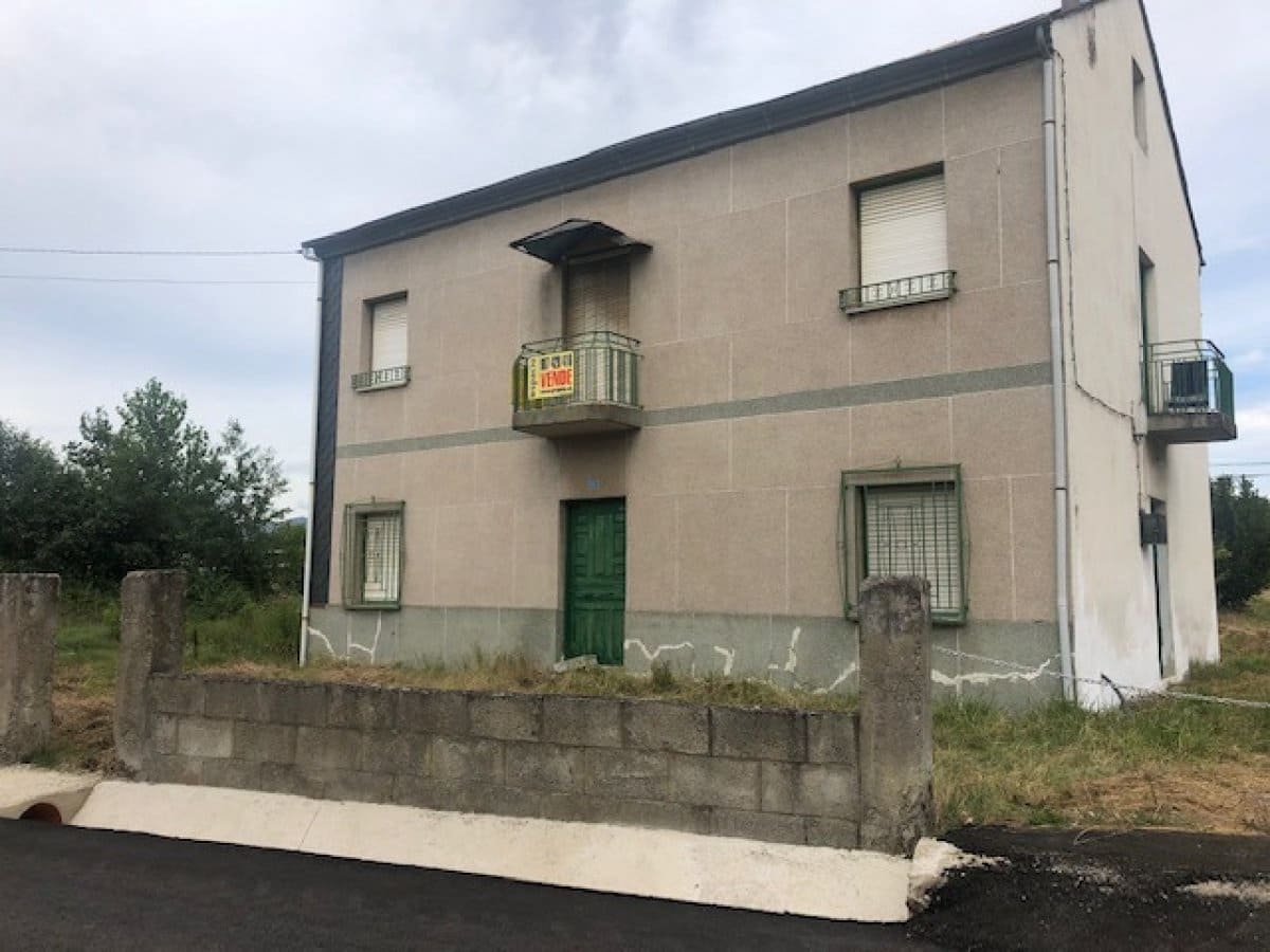 4 bedroom Finca/Country House for sale in Villadepalos - € 80,000 (Ref: 4130720)