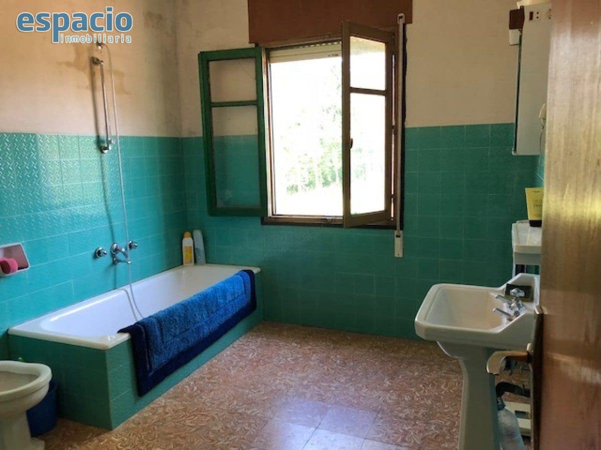 4 bedroom Finca/Country House for sale in Villadepalos - € 80,000 (Ref: 4130720)