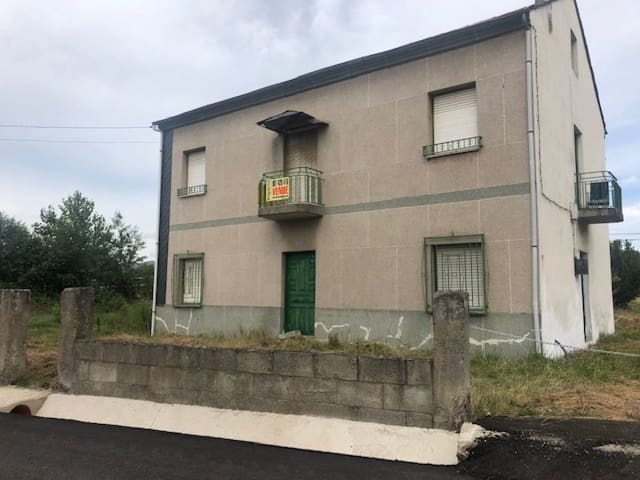 4 slaapkamer Finca/Landhuis te koop in Villadepalos, Carracedelo - € 80.000 (Ref: 4130720)