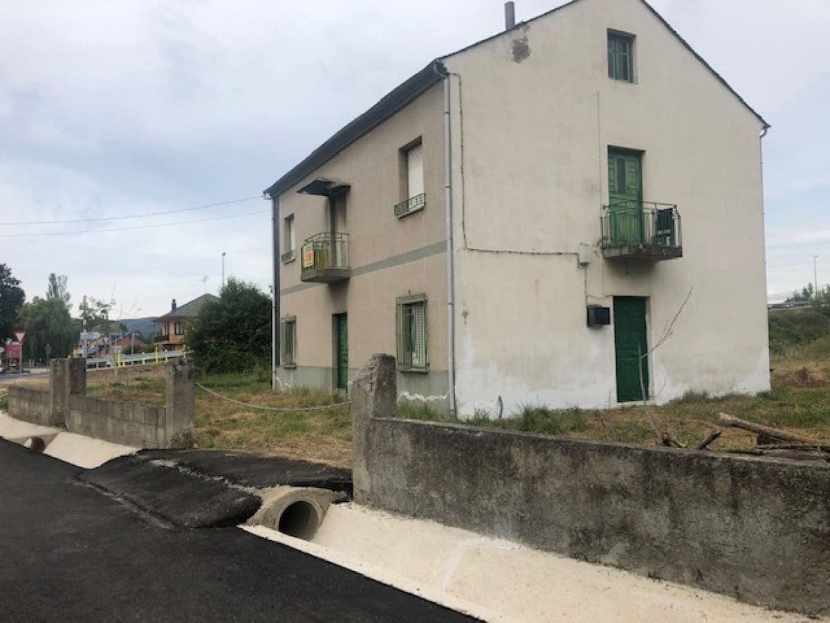 4 bedroom Finca/Country House for sale in Villadepalos - € 80,000 (Ref: 4130720)