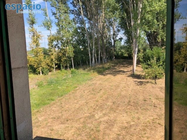 4 slaapkamer Finca/Landhuis te koop in Villadepalos, Carracedelo - € 80.000 (Ref: 4130720)