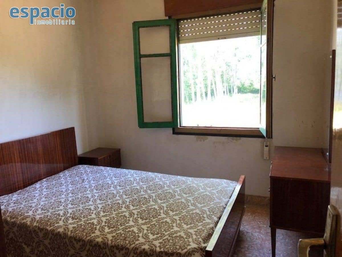 4 bedroom Finca/Country House for sale in Villadepalos - € 80,000 (Ref: 4130720)