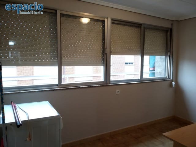 3 slaapkamer Flat te koop in Ponferrada - € 65.000 (Ref: 4329670)