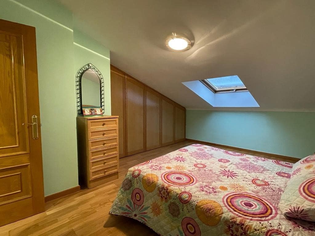 5 soveværelse Lejlighed til salg i Ponferrada med garage - € 205.000 (Ref: 4388977)