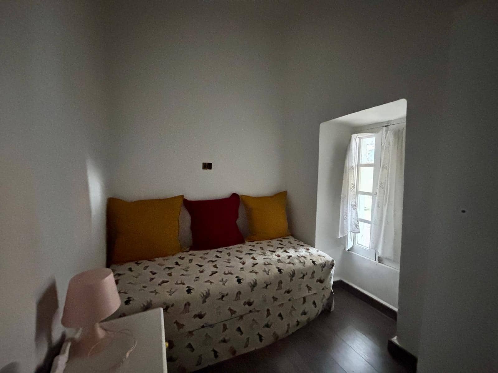 6 bedroom Finca/Country House for sale in Cacabelos - € 126,000 (Ref: 4639802)