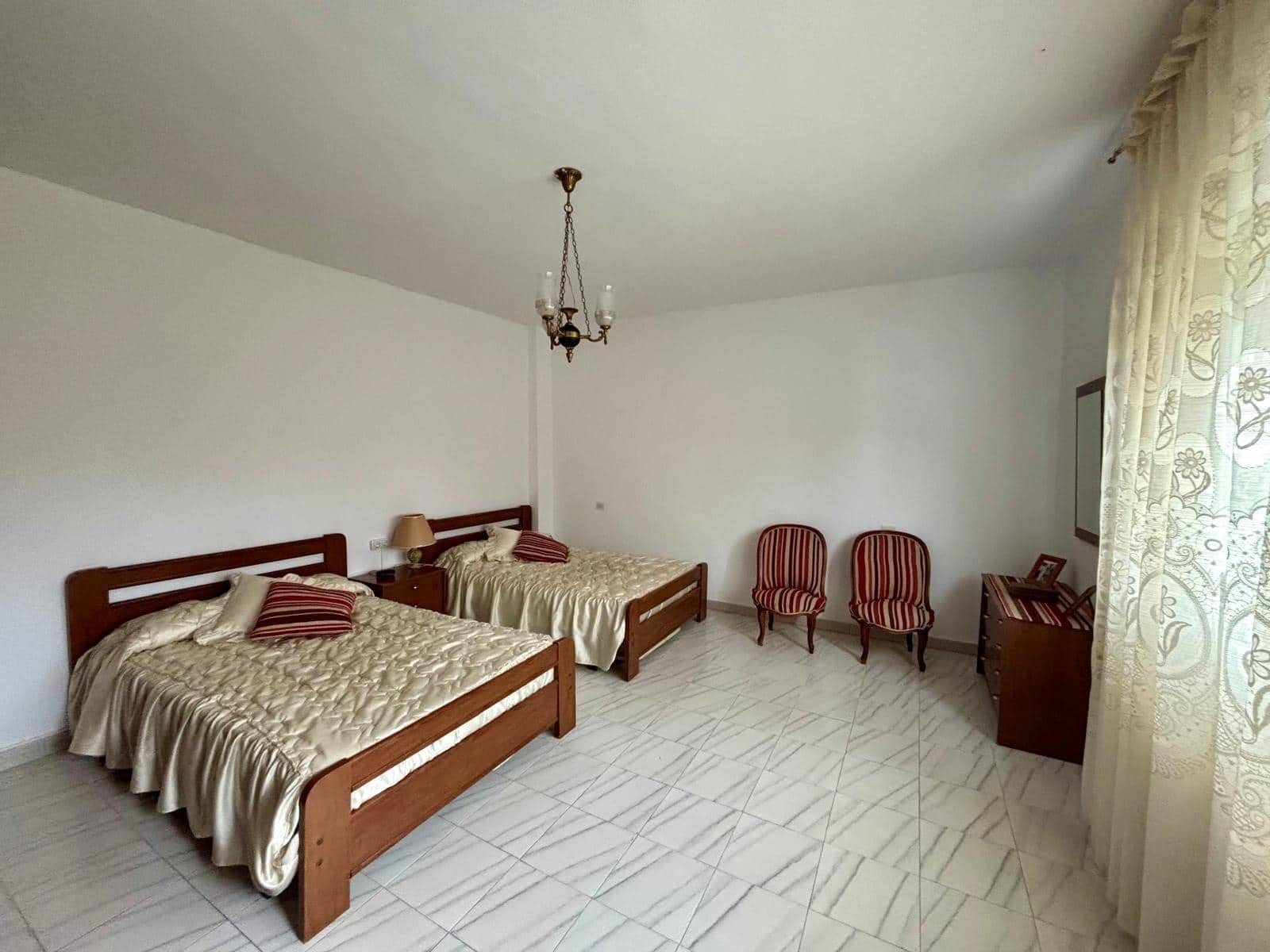 6 bedroom Finca/Country House for sale in Cacabelos - € 126,000 (Ref: 4639802)