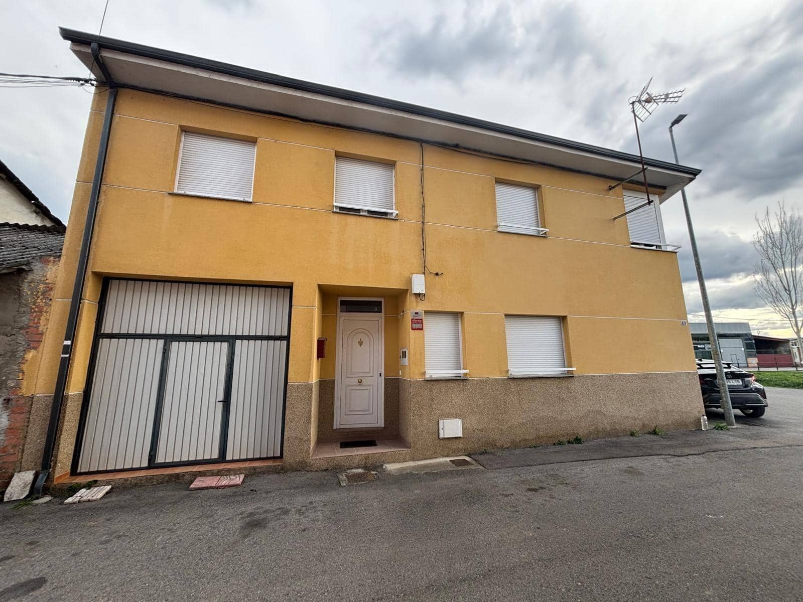 3 soveværelse Byhus til salg i Camponaraya med garage - € 119.500 (Ref: 5418391)