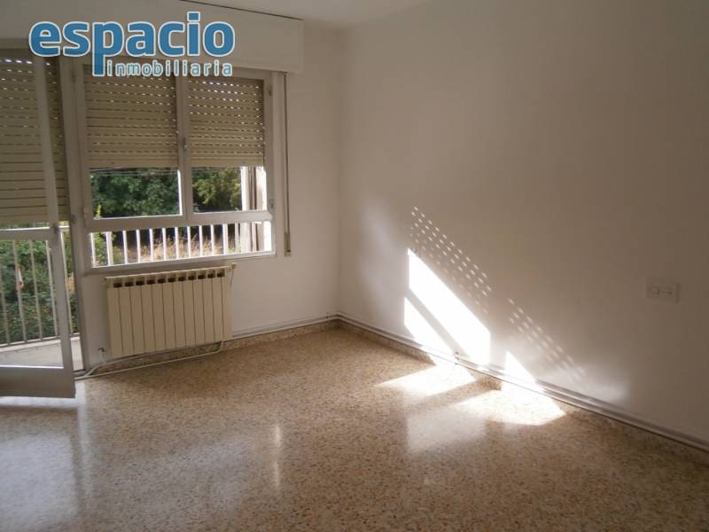 6 soveværelse Byhus til salg i Toral de los Vados - € 160.000 (Ref: 5840753)