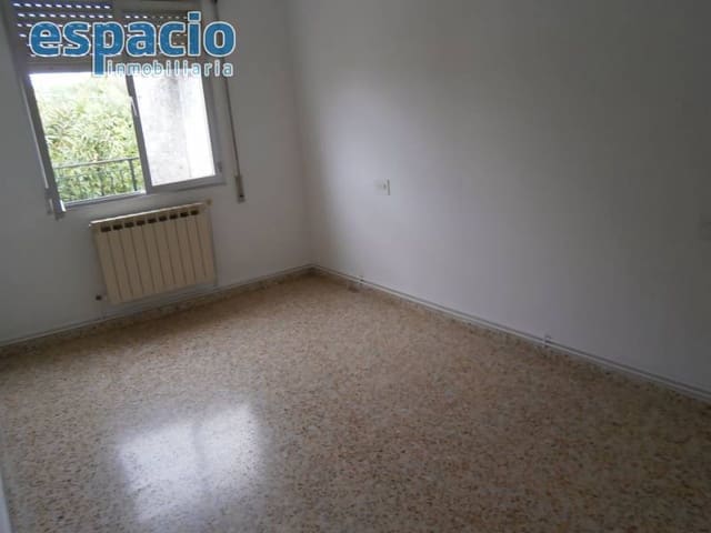 6 bedroom Townhouse for sale in Toral de los Vados - € 160,000 (Ref: 5840753)