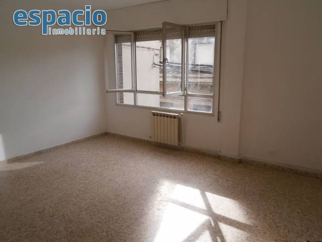 6 bedroom Townhouse for sale in Toral de los Vados - € 160,000 (Ref: 5840753)