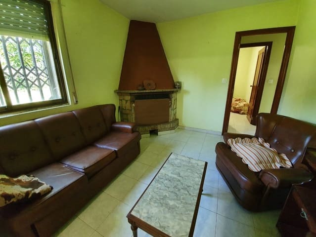 5 slaapkamer Finca/Landhuis te koop in Camponaraya - € 100.000 (Ref: 6175463)