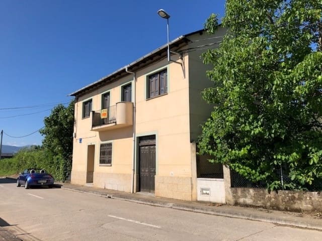 5 slaapkamer Finca/Landhuis te koop in Camponaraya - € 100.000 (Ref: 6175463)