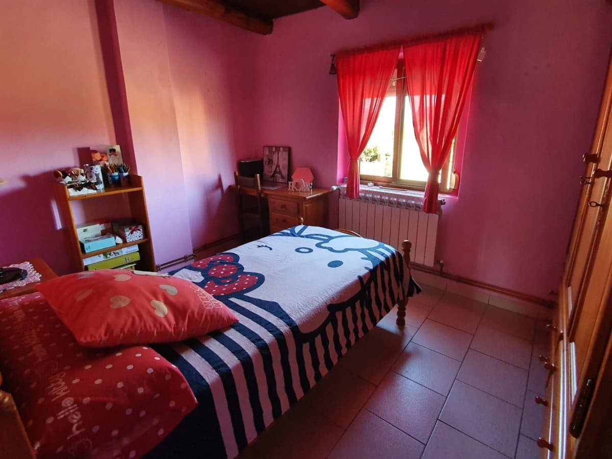 4 soveværelse Finca/Landehus til salg i Castropodame - € 47.000 (Ref: 6175497)