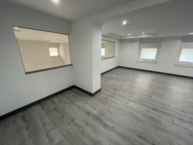 Erhverv til leje i Ponferrada - € 1.650 (Ref: 6175532)