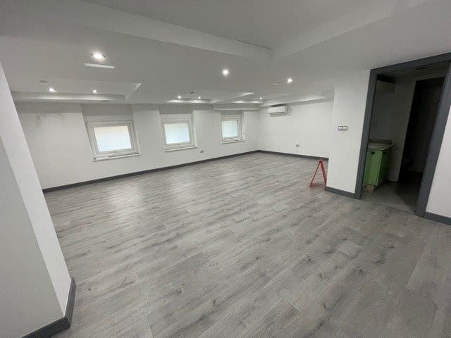 Erhverv til leje i Ponferrada - € 1.650 (Ref: 6175532)