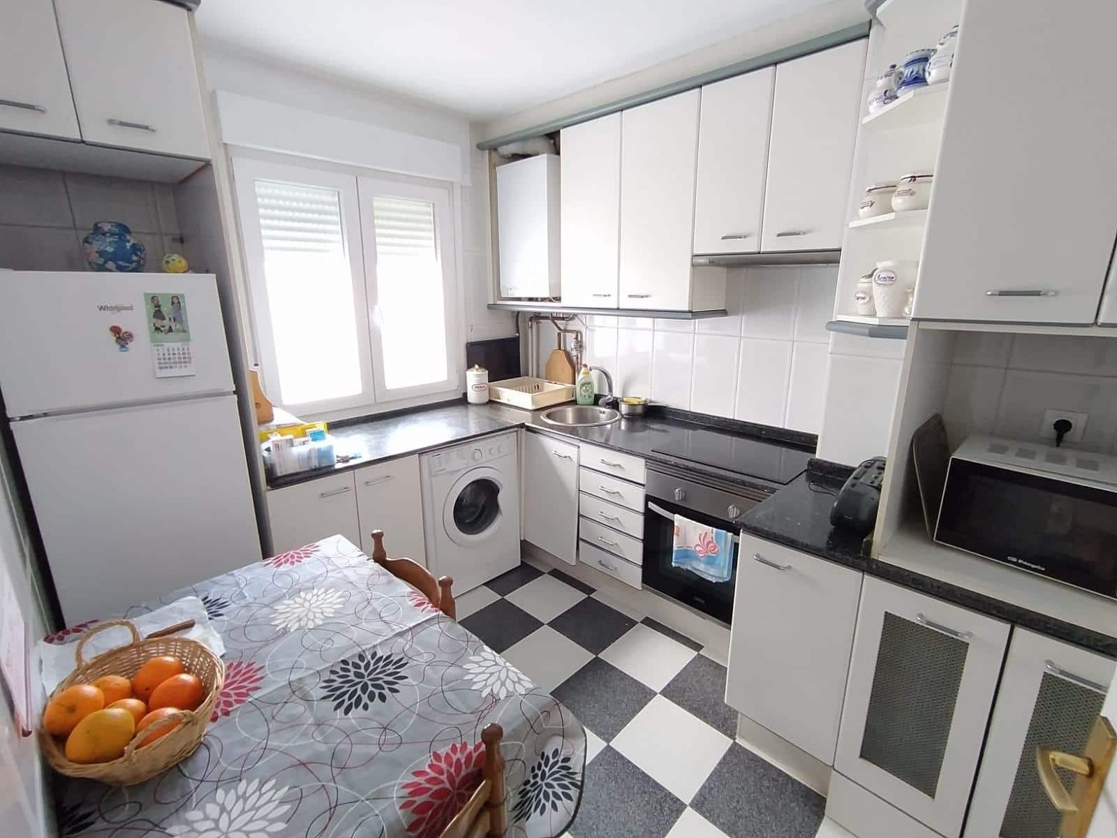 3 soveværelse Lejlighed til salg i Ponferrada - € 105.000 (Ref: 6630150)